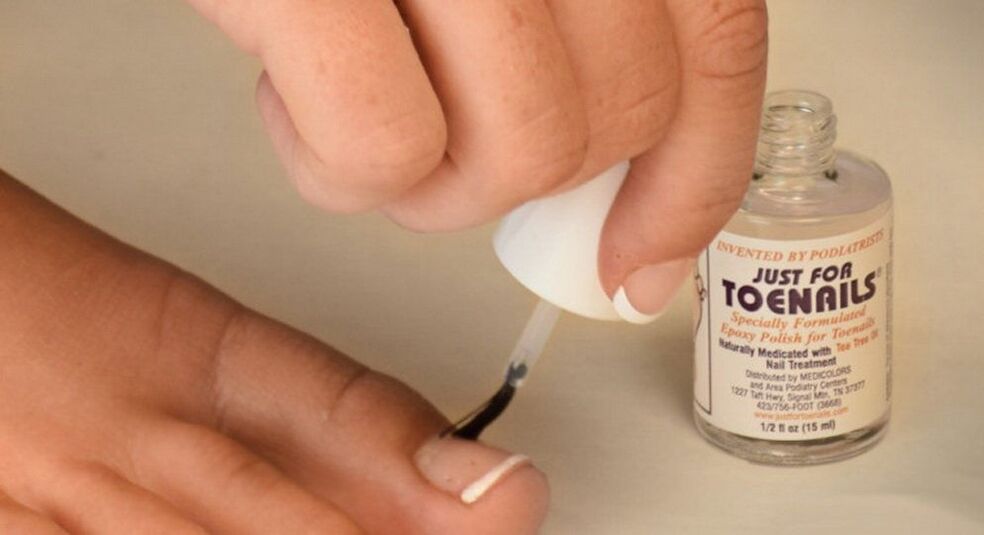 esmalte para fungos no dedão do pé